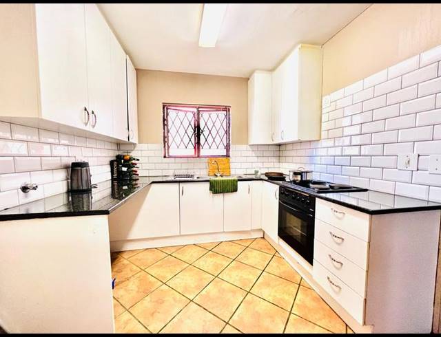 2 BEDROOM PROPERTY TO RENT IN FOURWAYS